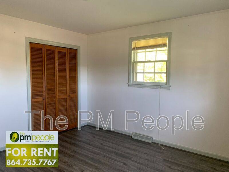 House for rent at 204 Pennwood Lane, Greenville, SC 29609
