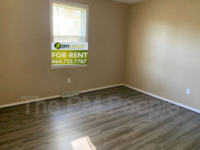 House for rent at 204 Pennwood Lane, Greenville, SC 29609
