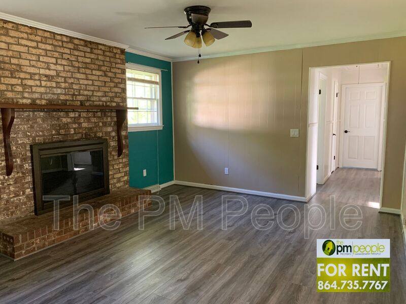 House for rent at 204 Pennwood Lane, Greenville, SC 29609