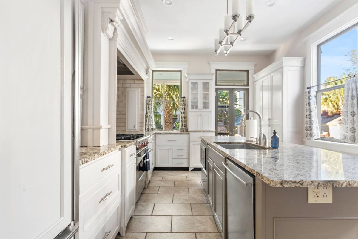 House for rent at 5 Colonial St, Charleston, SC 29401