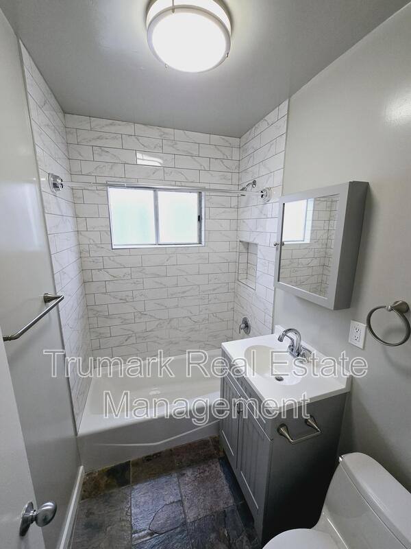 Apartment for rent at 429 W Garfield Ave #C, Glendale, CA 91204