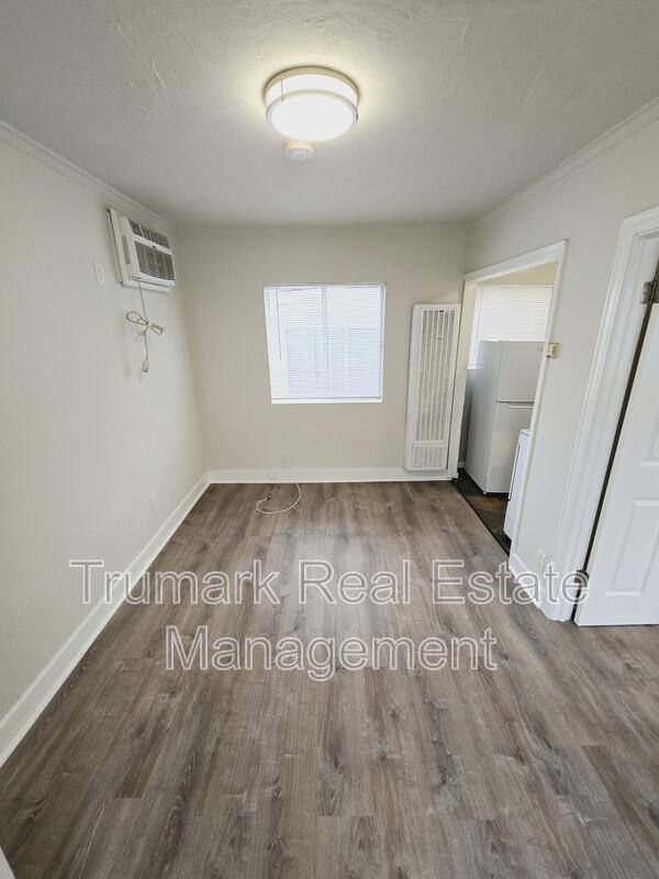 Apartment for rent at 429 W Garfield Ave #C, Glendale, CA 91204