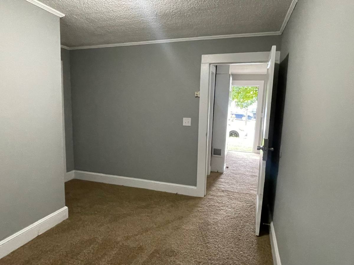Apartment for rent at 254 & 256 N Elm St, Asheboro, NC 27203
