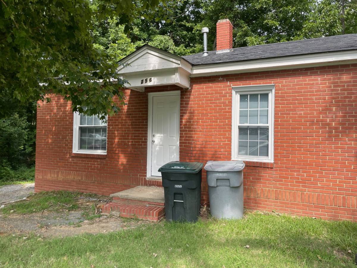 Apartment for rent at 254 & 256 N Elm St, Asheboro, NC 27203