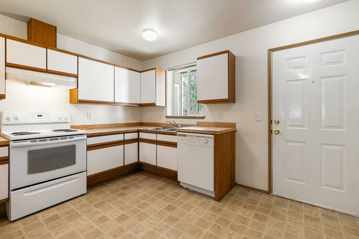Apartment for rent at 501 Voltaire Court, Bellingham, WA 98225