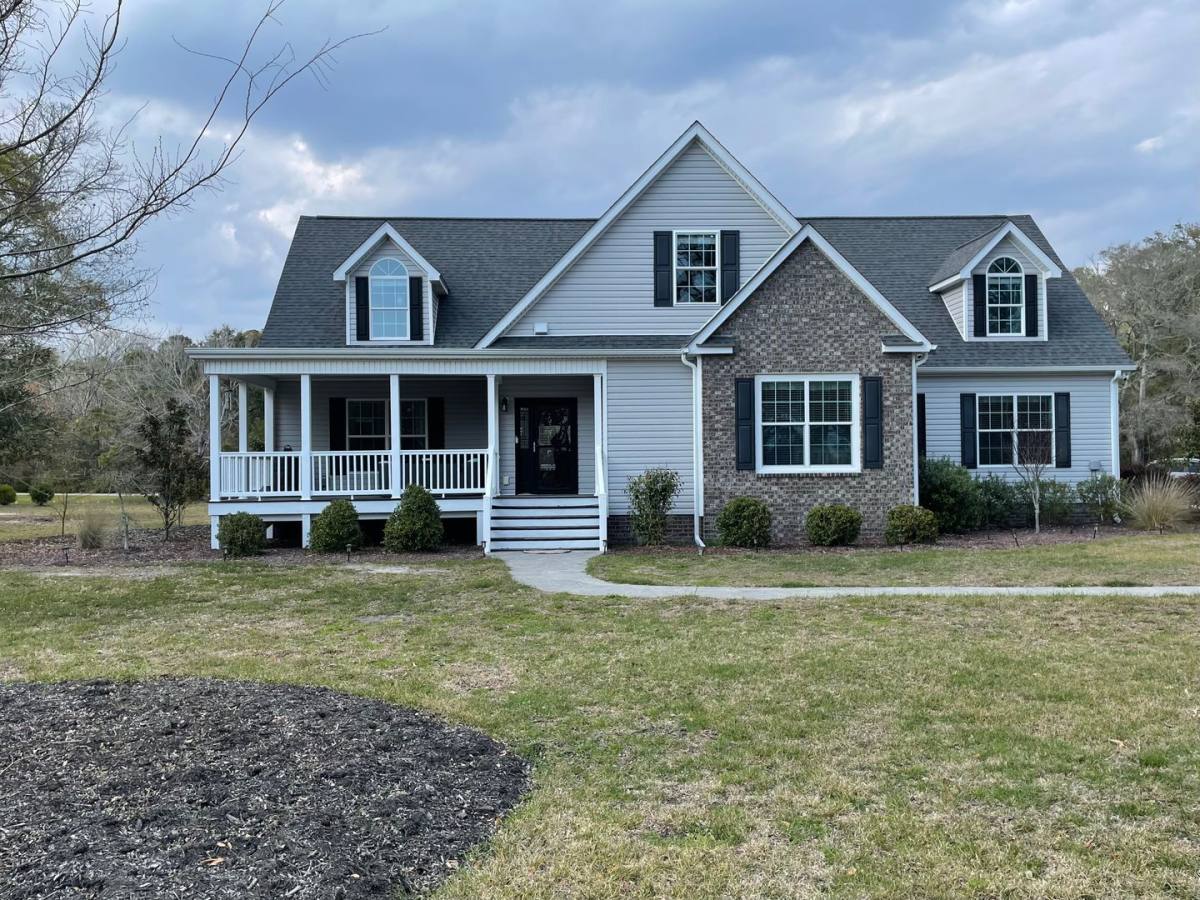 House for rent at 3656 Windy Point Rd, Supply, NC 28462