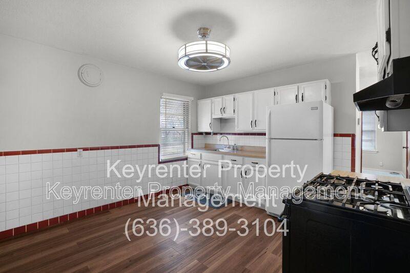House for rent at 1045 N New Florissant Rd, Florissant, MO 63031