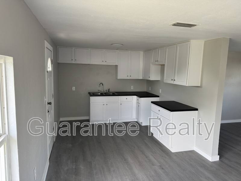 House for rent at 2003 US-Highway 17-92 N, Haines City, FL 33844