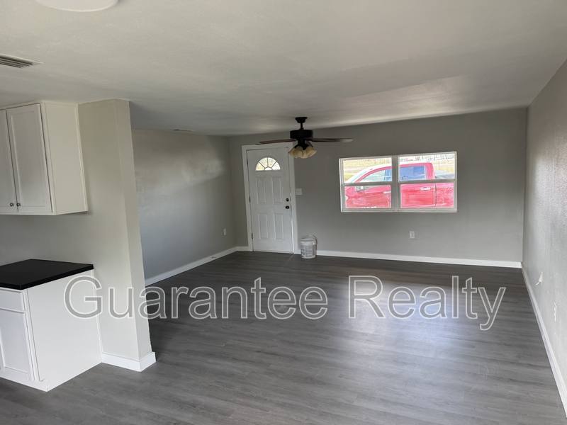 House for rent at 2003 US-Highway 17-92 N, Haines City, FL 33844