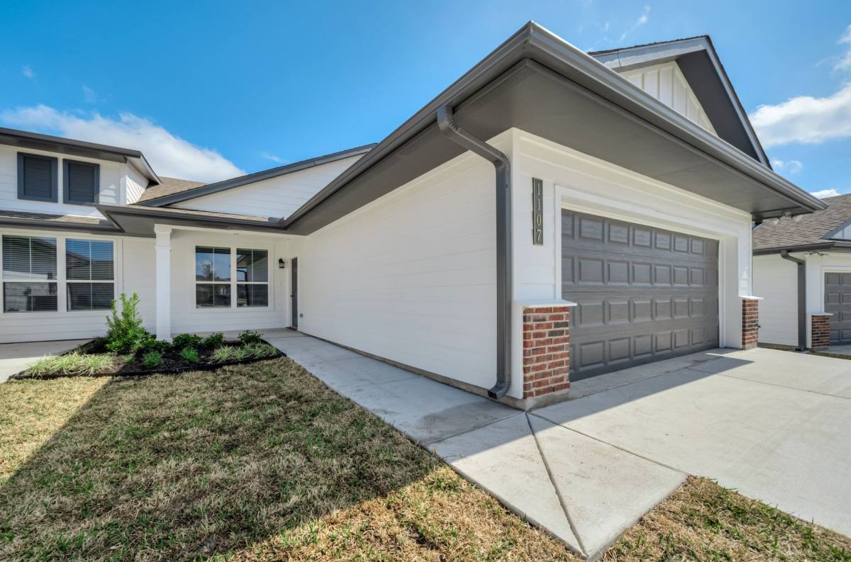 Townhouse for rent at 1139 Trellis Pass - Orchid, Brenham, TX 77833