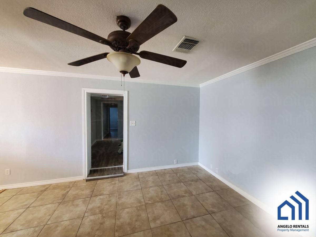 House for rent at 301 W Ave S, San Angelo, TX 76903