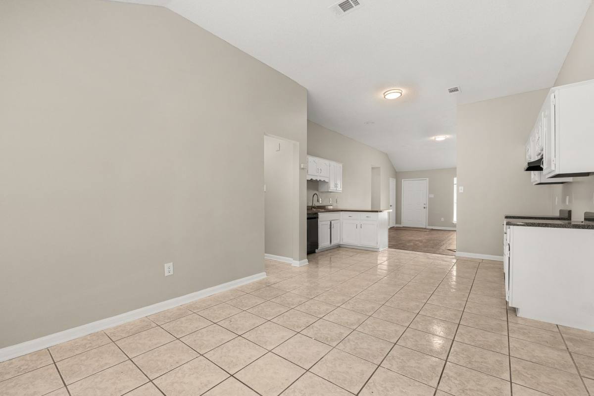 House for rent at 4335 N Grand Cedar Lane, Memphis, TN 38128