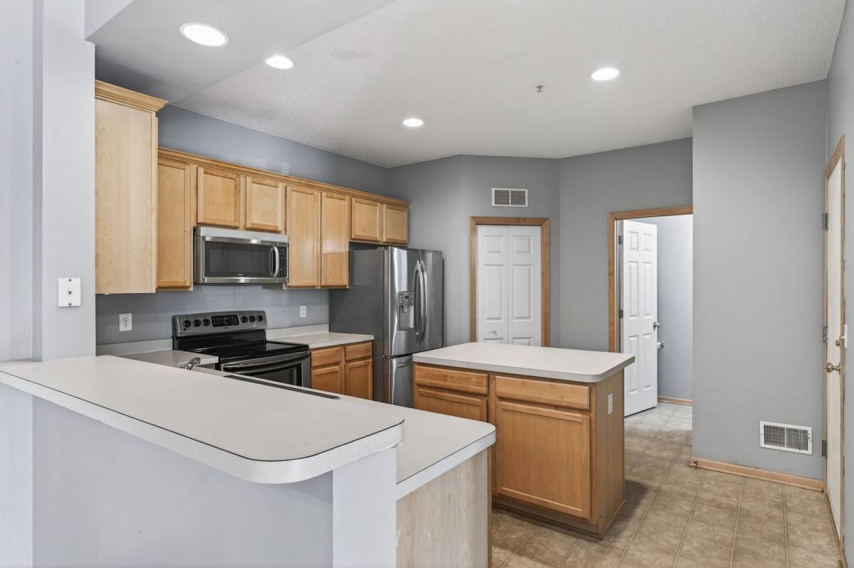 Townhouse for rent at 12210 Urbank St NE, Minneapolis, MN 55449