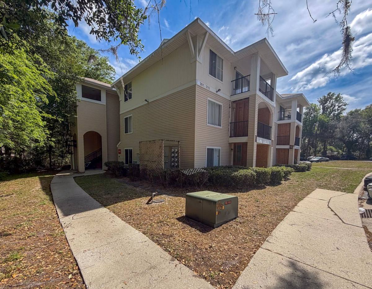 Apartment for rent at 3921 SW 34th St, Gainesville, FL 32608