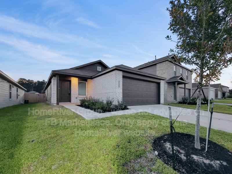 House for rent at 31449 Moore Rd, Magnolia, TX 77354