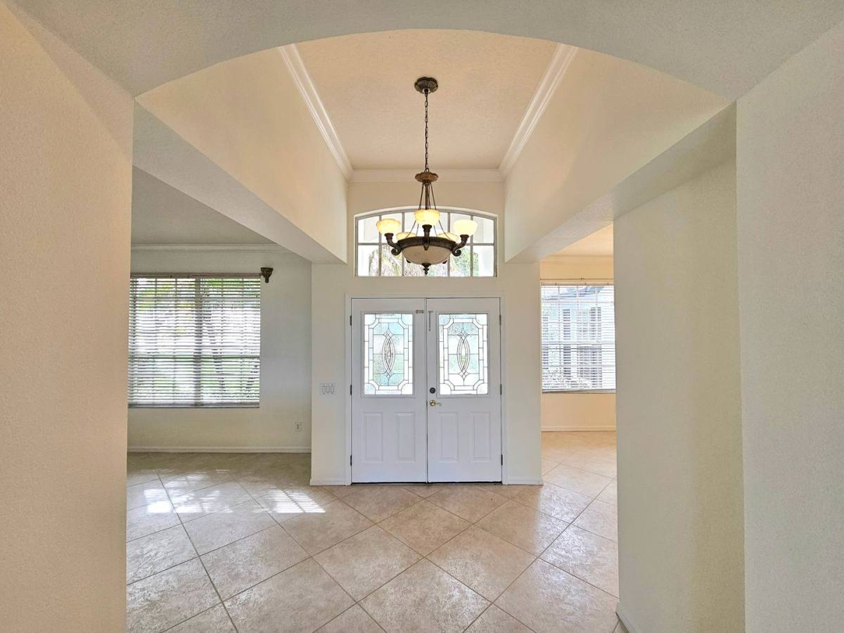 House for rent at 7209 Colonial Lake Dr, Riverview, FL 33578