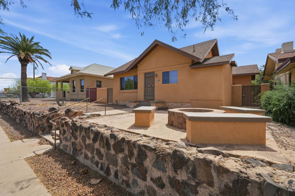 Apartment for rent at 1048 E 7th St, Tucson, AZ 85719