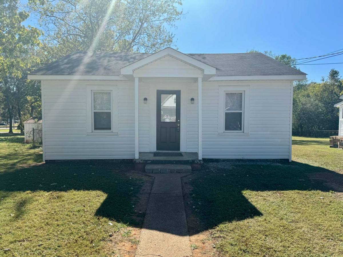 House for rent at 410 Chestnut St, Athens, AL 35611