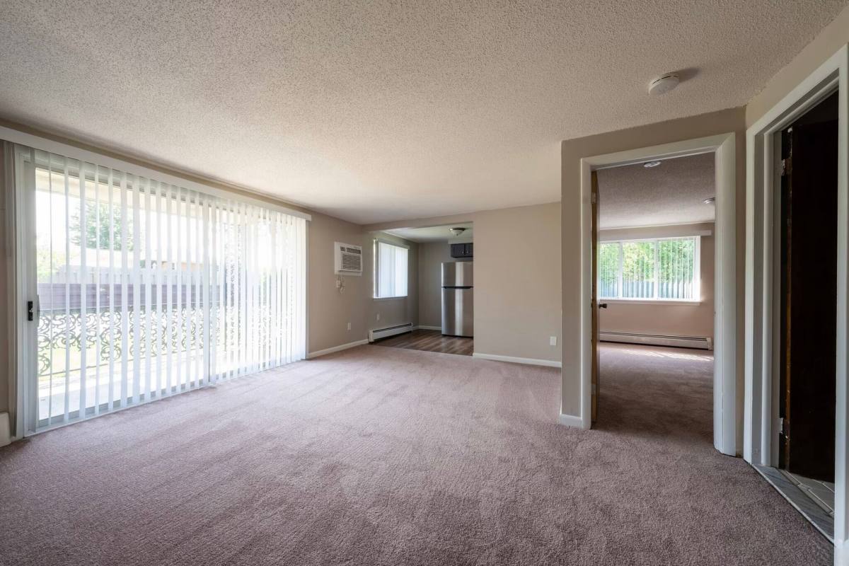 Townhouse for rent at 510 Center Rd, Buffalo, NY 14224