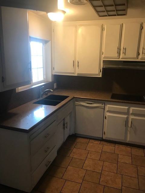 House for rent at 2716 Eric Court, Bakersfield, CA 93306