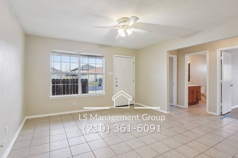 Apartment for rent at 7636 Oak Chase #1, San Antonio, TX 78239