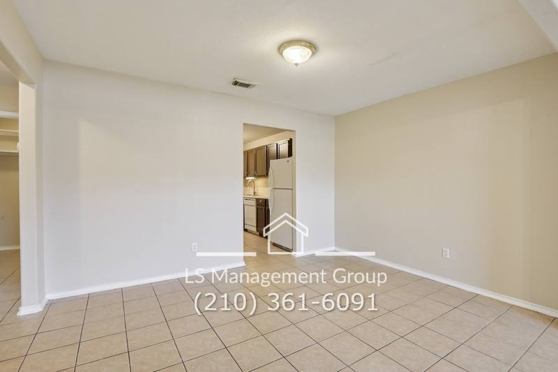 Apartment for rent at 7636 Oak Chase #1, San Antonio, TX 78239