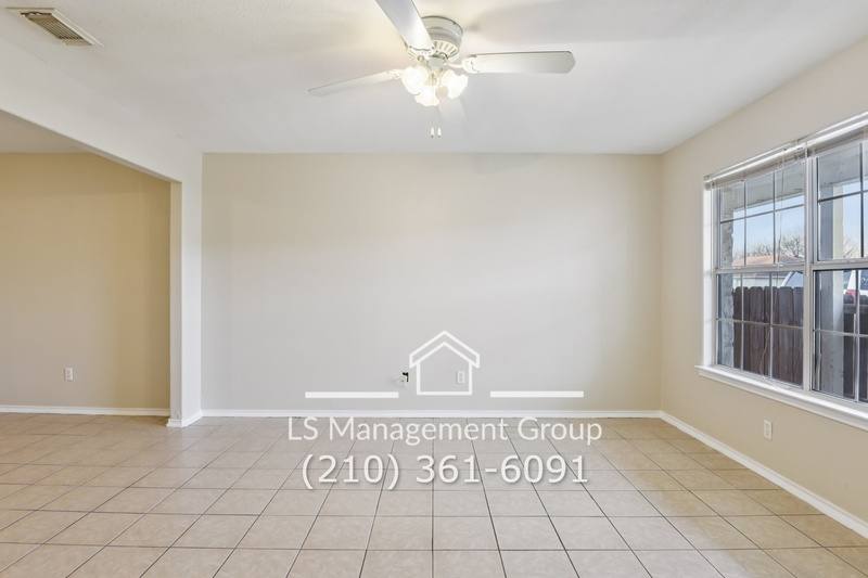 Apartment for rent at 7636 Oak Chase #1, San Antonio, TX 78239
