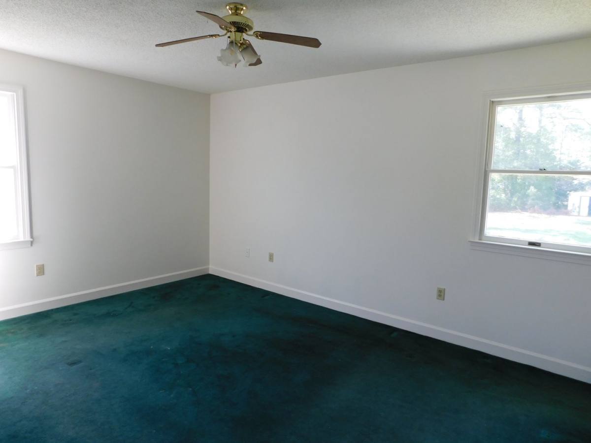 House for rent at 303 Betty Dr, Elizabeth City, NC 27909