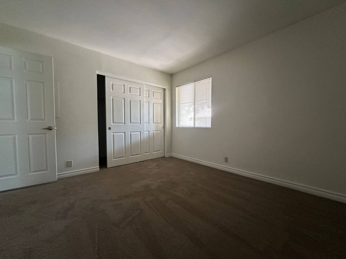 Apartment for rent at 4320 Sandy River Dr, Las Vegas, NV 89103