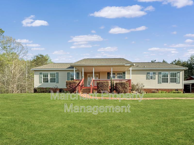 House for rent at 99 Forestville Rd, Travelers Rest, SC 29690