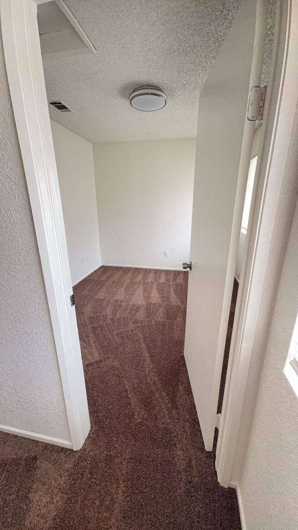 Apartment for rent at 16221 Apple Valley Rd, Apple Valley, CA 92307