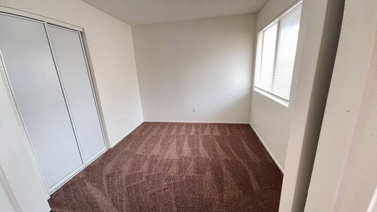 Apartment for rent at 16221 Apple Valley Rd, Apple Valley, CA 92307