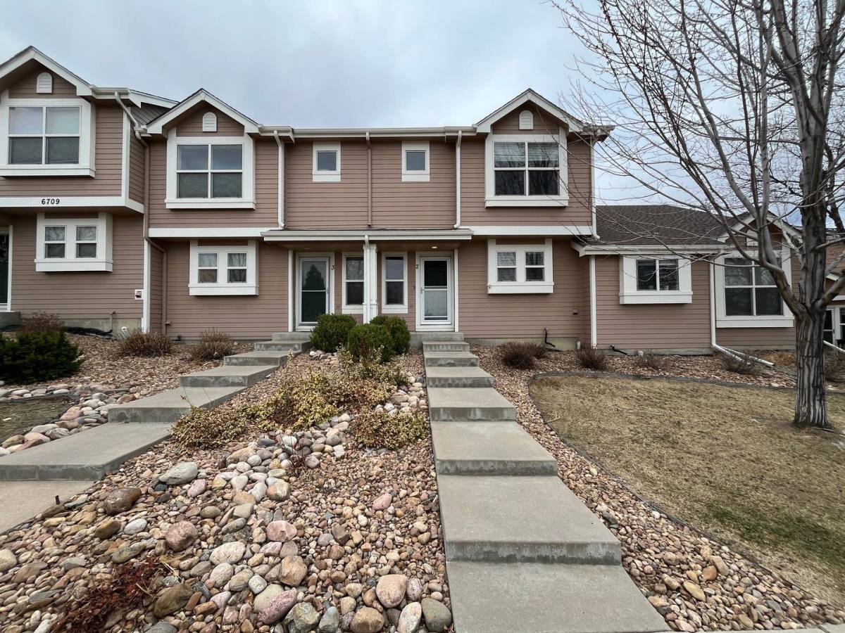 Townhouse for rent at 6709 Autumn Ridge Dr, Fort Collins, CO 80525