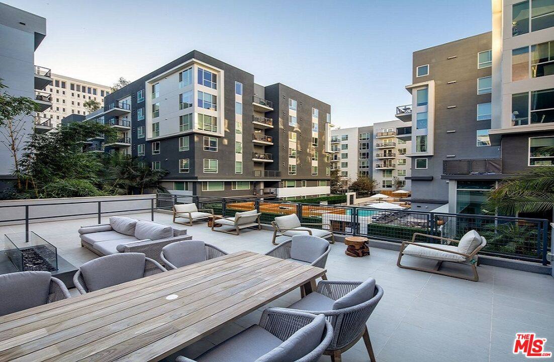 Apartment for rent at 1120 W 6th St, Los Angeles, CA 90017