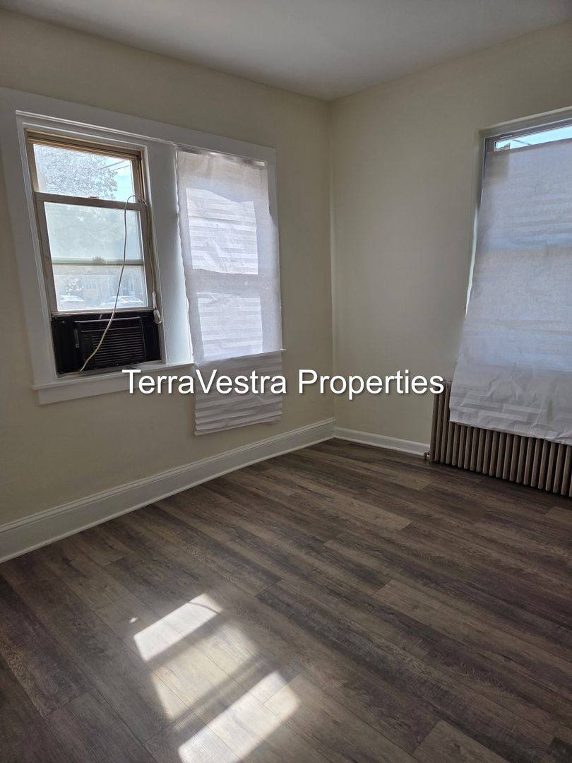 Apartment for rent at 35 S Sussex St, Gloucester City, NJ 08030
