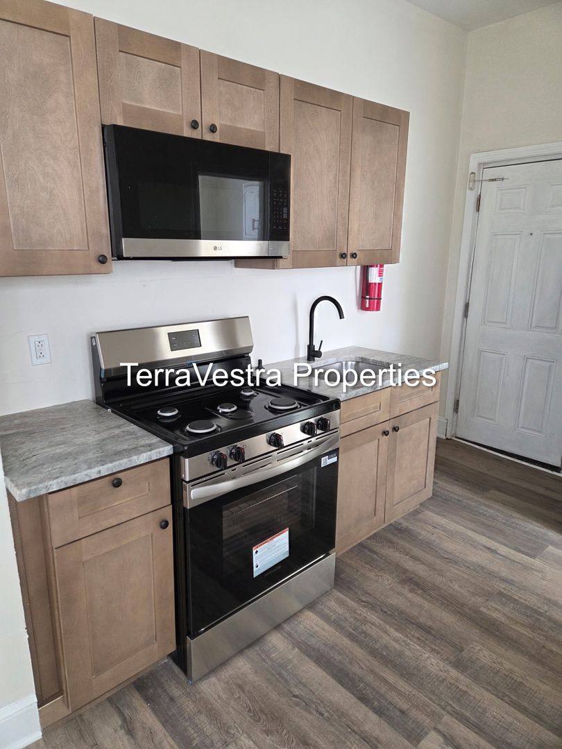 Apartment for rent at 35 S Sussex St, Gloucester City, NJ 08030