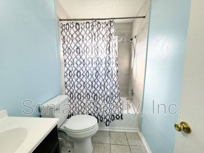 Apartment for rent at 1342 Elysian Fields Ave #B, New Orleans, LA 70117