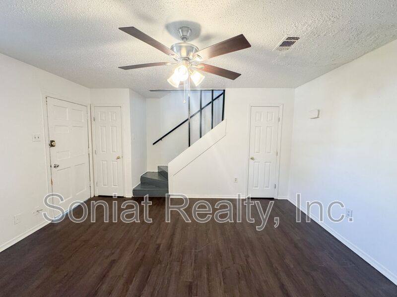 Apartment for rent at 1342 Elysian Fields Ave #B, New Orleans, LA 70117