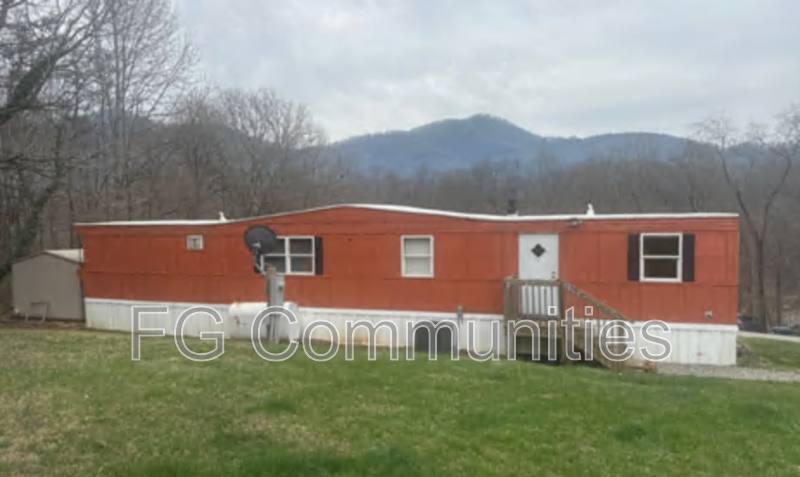 House for rent at 23 Country Village Dr, Candler, NC 28715