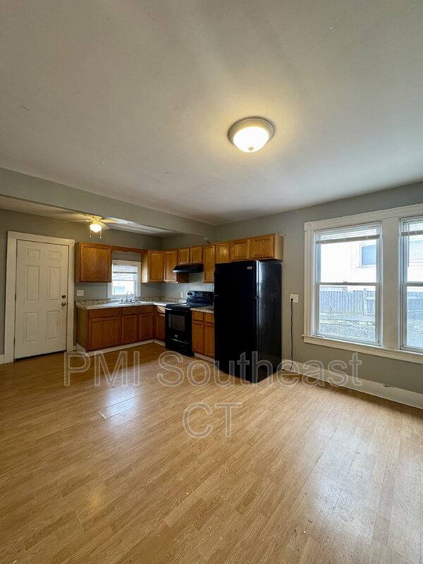 Apartment for rent at 50 Montauk Ave #1, New London, CT 06320