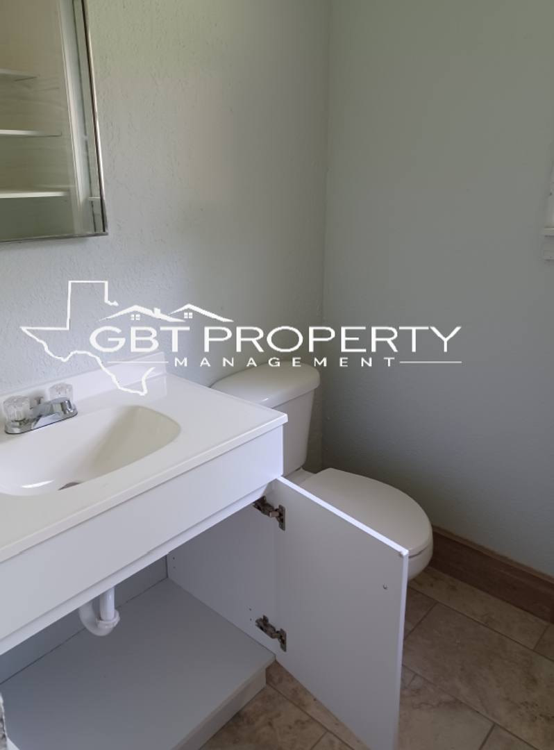 Apartment for rent at 308 N Dallas St, Groesbeck, TX 76642