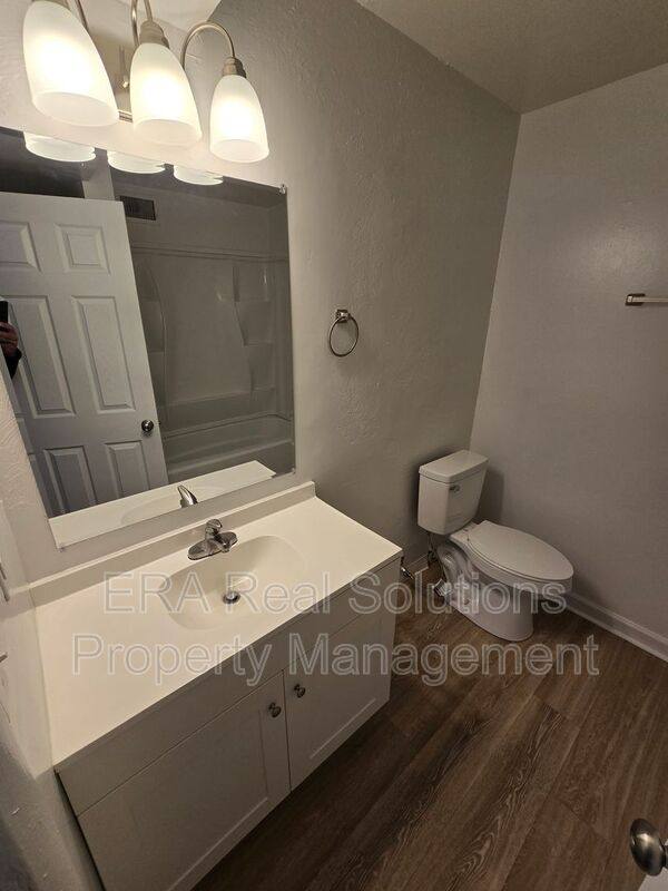 Apartment for rent at 1072 Forest St #D, Columbus, OH 43206