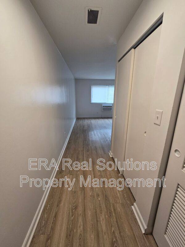 Apartment for rent at 1072 Forest St #D, Columbus, OH 43206