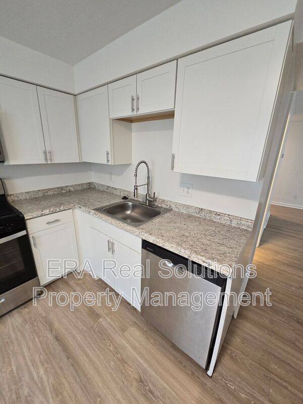 Apartment for rent at 1072 Forest St #D, Columbus, OH 43206