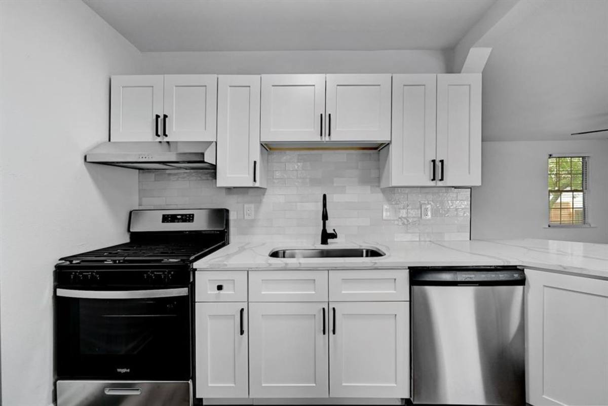 Townhouse for rent at 2305 Longview St, Austin, TX 78705
