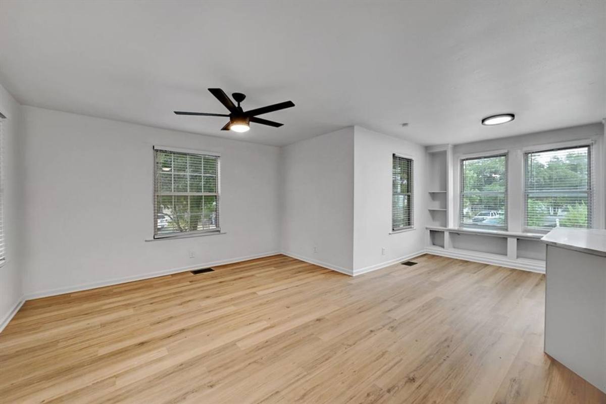 Townhouse for rent at 2305 Longview St, Austin, TX 78705
