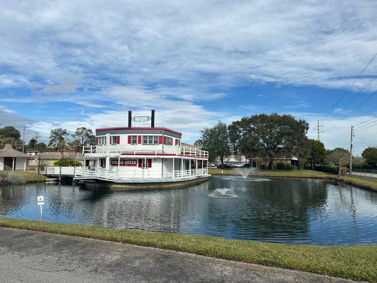 Condo for rent at 6020 Village Circle, Orlando, FL 32822