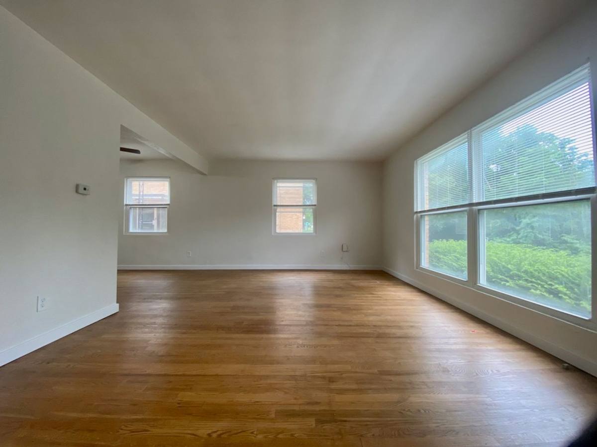 Apartment for rent at 3600-3604 Wyoming St, Kansas City, MO 64111