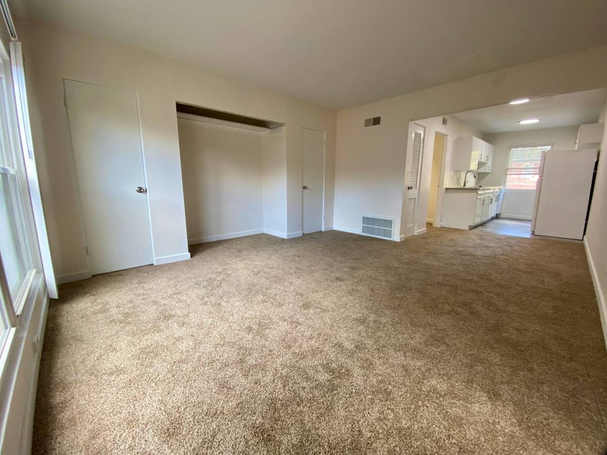Apartment for rent at 3600-3604 Wyoming St, Kansas City, MO 64111
