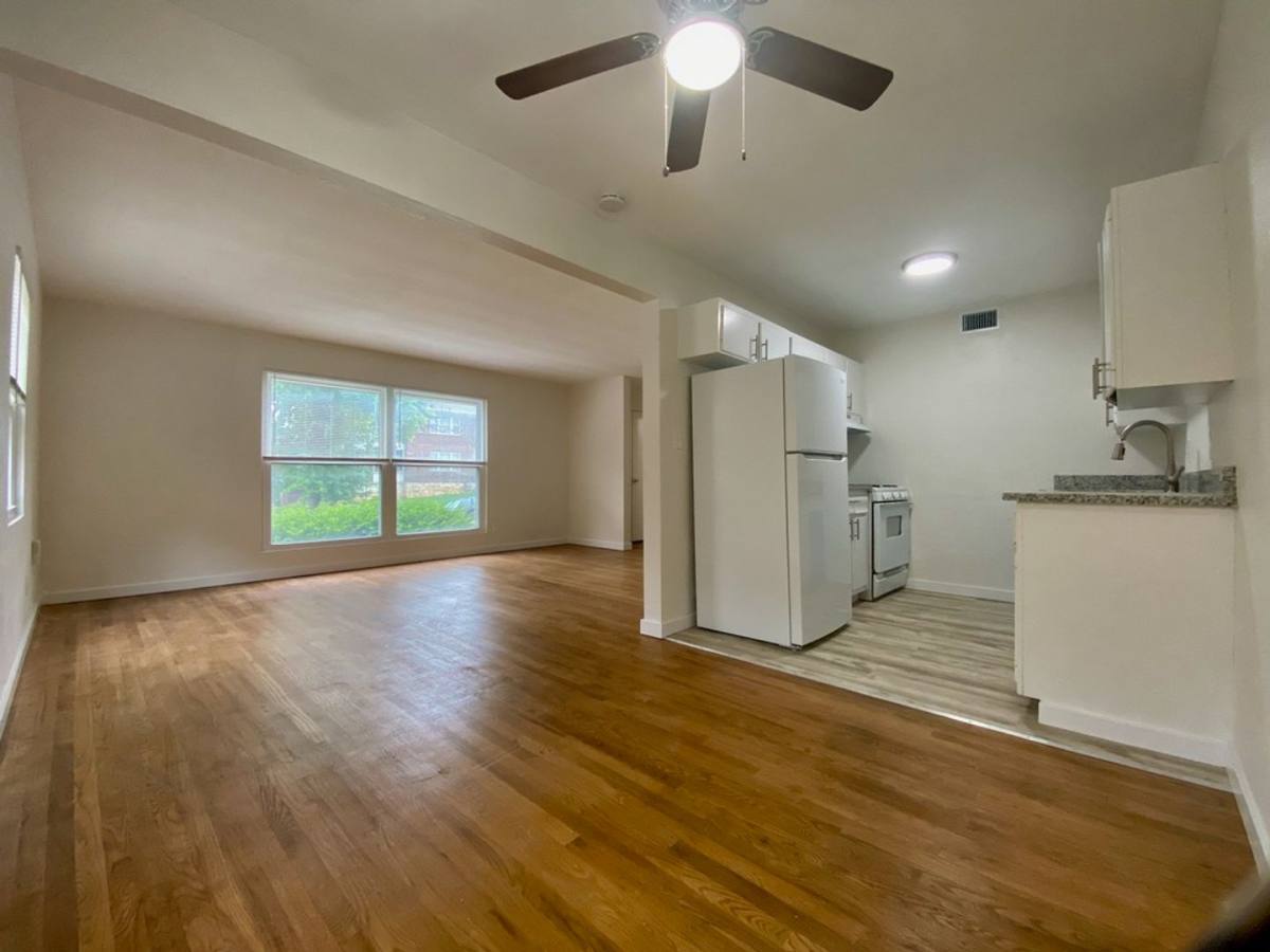 Apartment for rent at 3600-3604 Wyoming St, Kansas City, MO 64111